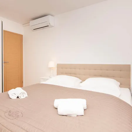 Apartments Leonel By Locap Group Piran Exterior photo