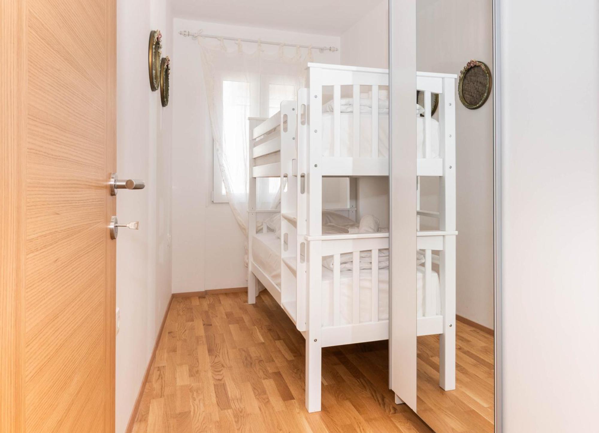 Leonel By Locap Group * Piran